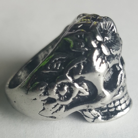 Skull Roses Punk Rock Biker Ring Gothic VTG Metal - Picture 5 of 6